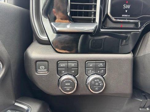Certified 2024 GMC Sierra 2500 SLT w/ Max Trailering Package AWD/4WD image 16