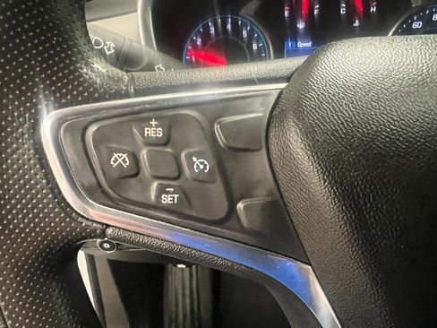 Used 2019 Chevrolet Equinox LT image 37