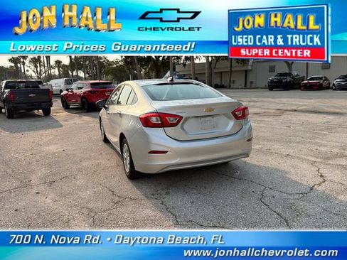 Used 2019 Chevrolet Cruze LS FWD image 7