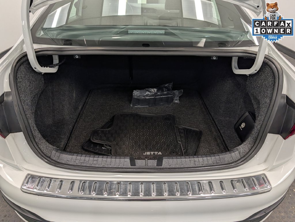 Used 2023 Volkswagen Jetta Sport FWD image 29