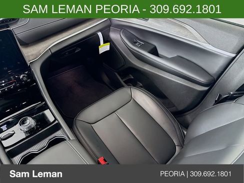New 2025 Jeep Grand Cherokee L Limited w/ Black Appearance Package image 23