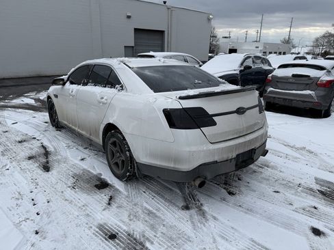 Used 2013 Ford Taurus SHO image 2