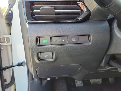 Used 2023 Nissan Sentra SR w/ Midnight Edition Package image 13