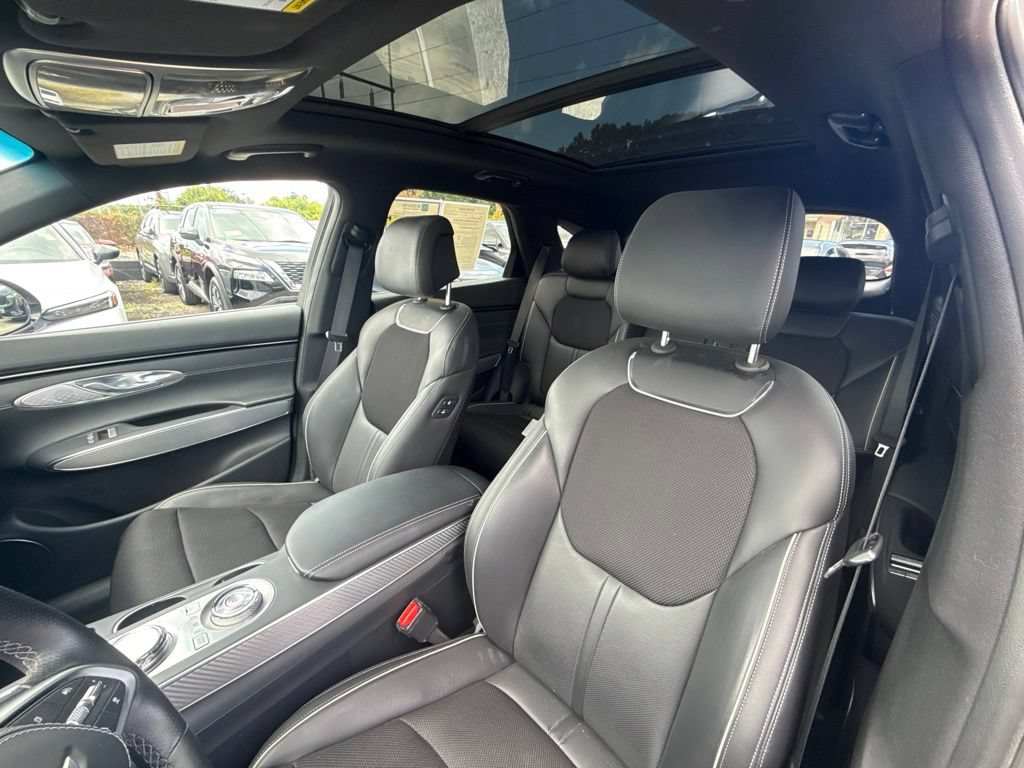 Used 2025 Genesis GV70 3.5T Sport AWD/4WD image 15