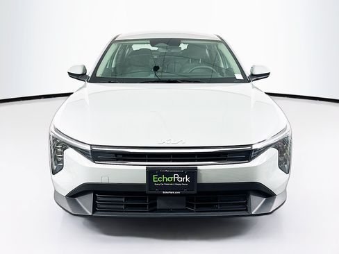 Used 2025 Kia K4 FWD image 2