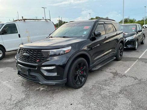 Used 2023 Ford Explorer ST w/ Equipment Group 401A AWD/4WD image 2