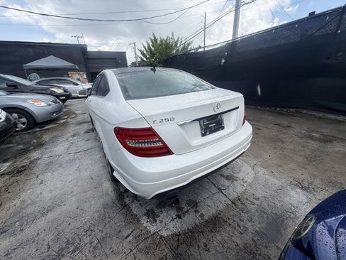 Used 2012 Mercedes-Benz C 250 Coupe image 5
