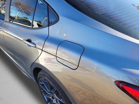 Used 2025 Toyota Camry SE image 21