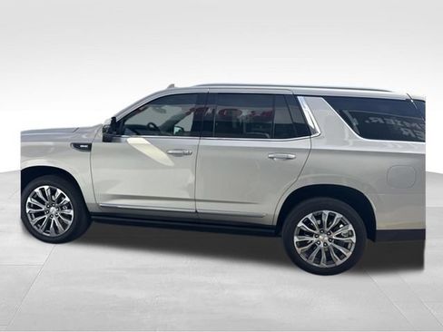 Used 2023 GMC Yukon Denali RWD image 9