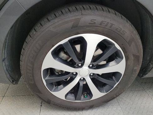 Used 2017 Kia Sorento EX FWD image 31