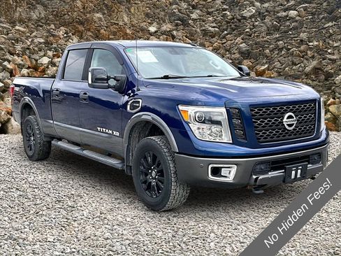 Used 2016 Nissan Titan PRO-4X w/ Pro-4x Convenience Package AWD/4WD image 8