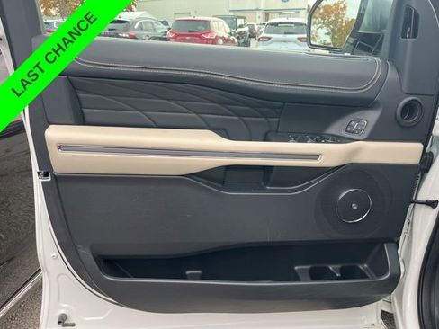 Used 2024 Ford Expedition Max Platinum image 12
