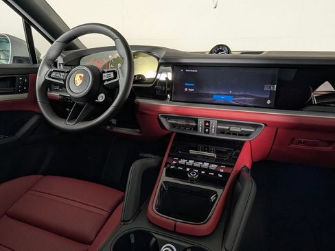 New 2026 Porsche Cayenne Coupe AWD/4WD image 20