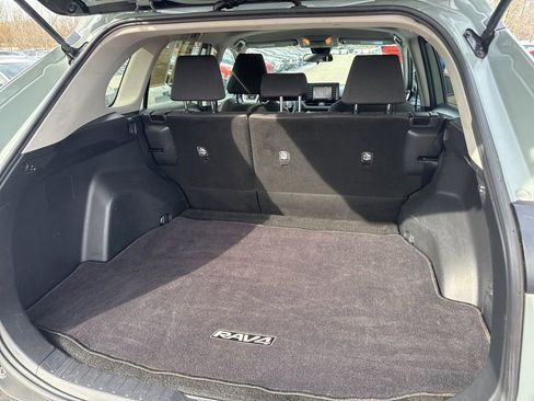 Used 2020 Toyota RAV4 XLE image 10