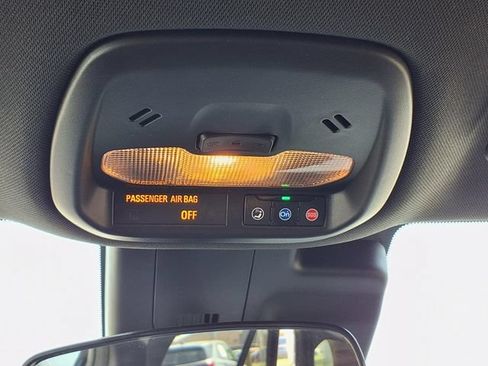 Used 2024 Chevrolet Trax RS w/ Driver Confidence Package FWD image 14
