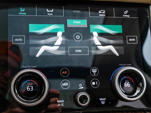 Used 2019 Land Rover Range Rover image 32