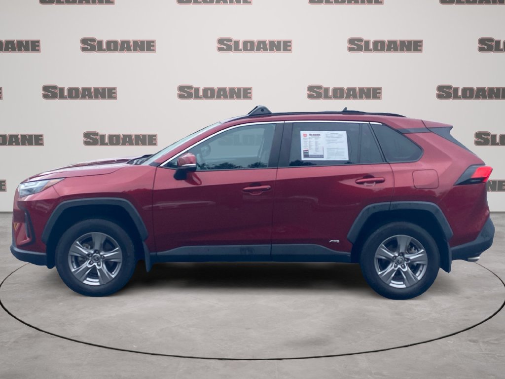 Used 2024 Toyota RAV4 XLE AWD/4WD image 2