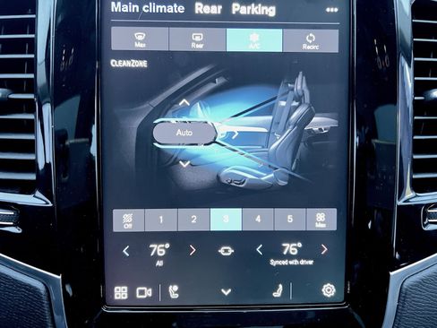 Certified 2023 Volvo XC90 B6 Plus image 21