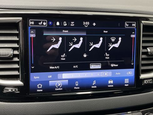 Used 2024 Chrysler Pacifica Touring-L image 20