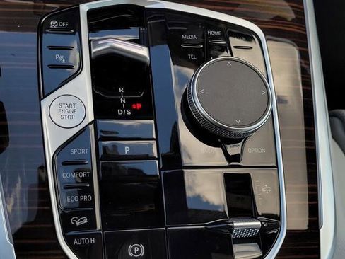 New 2026 BMW X7 xDrive40i image 17