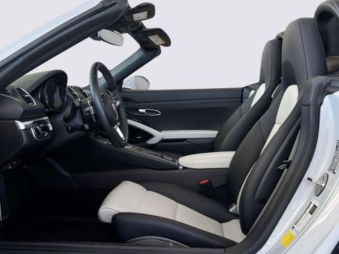 Used 2025 Porsche 718 Boxster S image 18
