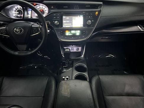 Used 2016 Toyota Avalon Touring image 4