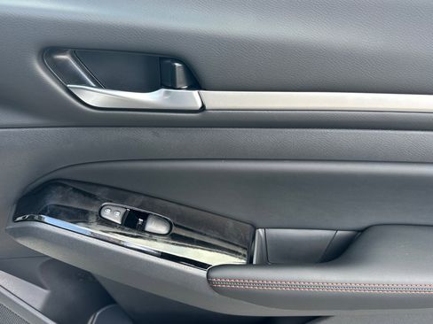 New 2025 Nissan Altima 2.5 SR image 20