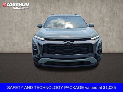 Used 2025 Chevrolet Equinox ACTIV w/ Safety and Technology Package AWD/4WD image 2
