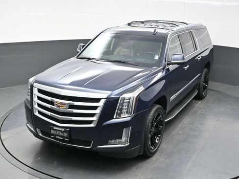 Used 2019 Cadillac Escalade ESV Luxury image 37