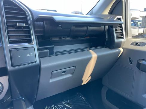 Used 2022 Ford F350 XLT w/ FX4 Off-Road Package image 49