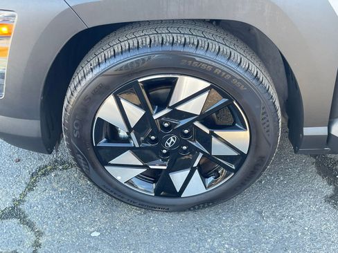 Used 2025 Hyundai Kona SEL image 30