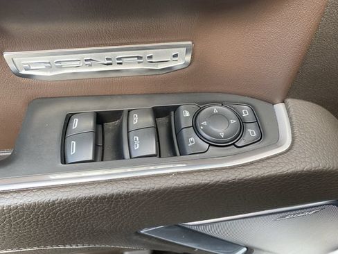 Used 2024 GMC Sierra 1500 Denali RWD image 18