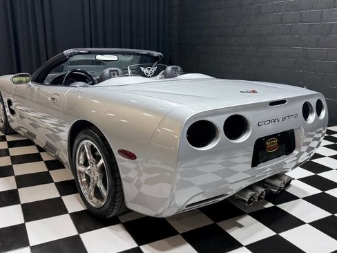 Used 2002 Chevrolet Corvette Convertible w/ Preferred Equipment Group2 image 12