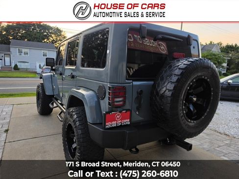 Used 2014 Jeep Wrangler Unlimited Sahara w/ Max Tow Package AWD/4WD image 6
