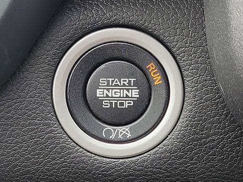 Used 2024 RAM 3500 Tradesman w/ Chrome Appearance Group AWD/4WD image 17
