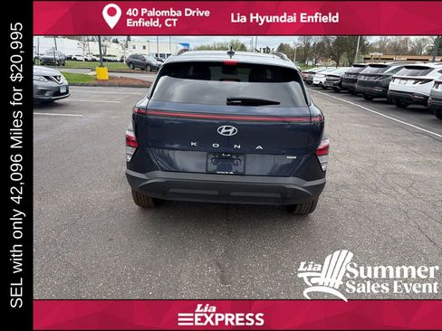 Used 2025 Hyundai Kona SEL AWD/4WD image 4