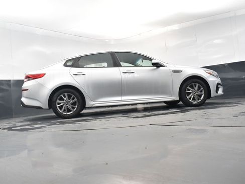 Used 2019 Kia Optima LX image 28