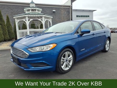 Used 2018 Ford Fusion S image 2