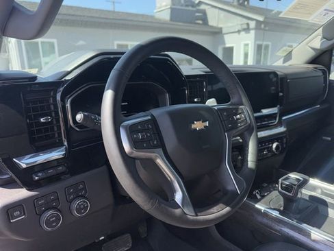 Used 2024 Chevrolet Silverado 1500 LTZ image 11
