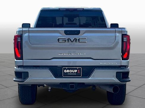 Used 2025 GMC Sierra 2500 Denali Ultimate AWD/4WD image 4