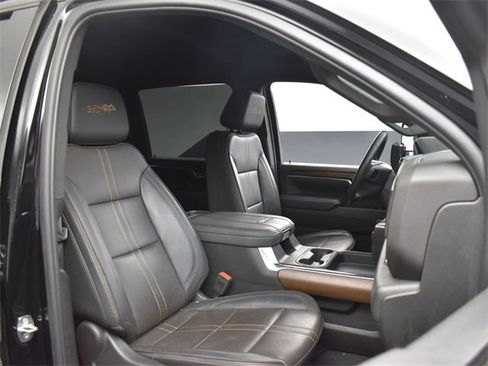 Used 2024 Chevrolet Silverado 2500 High Country w/ Midnight Edition image 12