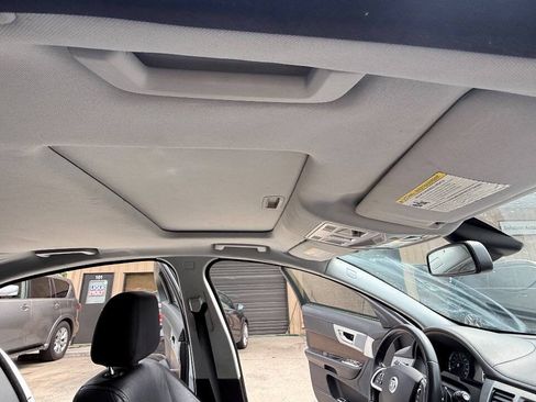 Used 2013 Jaguar XF RWD image 97