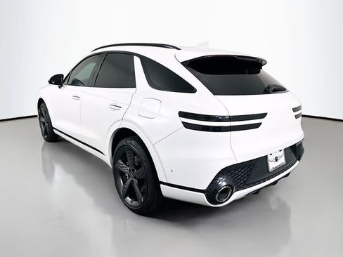 Used 2022 Genesis GV70 3.5T Sport w/ Sport Prestige Package AWD/4WD image 7