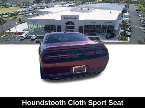 Used 2020 Dodge Challenger SXT image 15