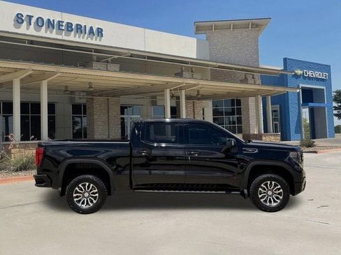 Used 2023 GMC Sierra 1500 AT4 w/ AT4 Premium Package AWD/4WD image 4