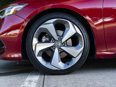 Used 2020 Honda Accord Touring image 14