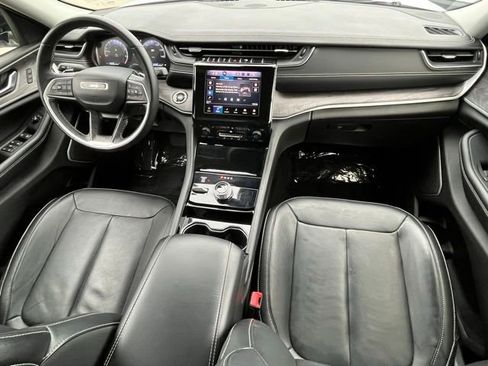 Used 2022 Jeep Grand Cherokee L Limited AWD/4WD image 32
