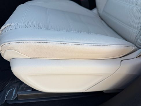 New 2026 Mercedes-Benz GLE 580 4MATIC image 14