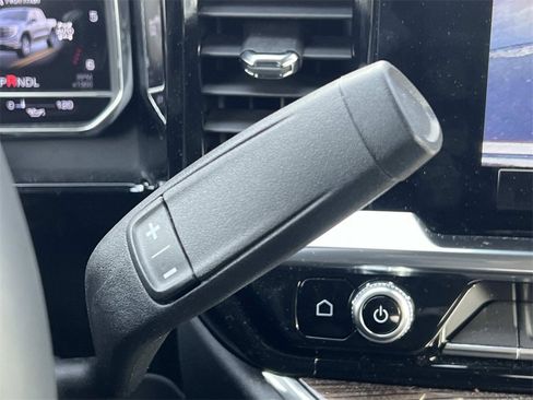 Used 2025 GMC Sierra 1500 Elevation image 26