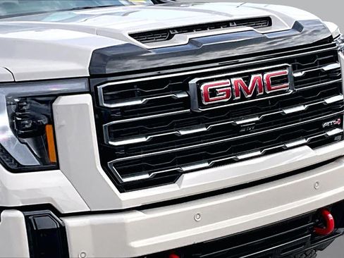 Used 2026 GMC Sierra 2500 AT4 w/ AT4 Premium Plus Package AWD/4WD image 27